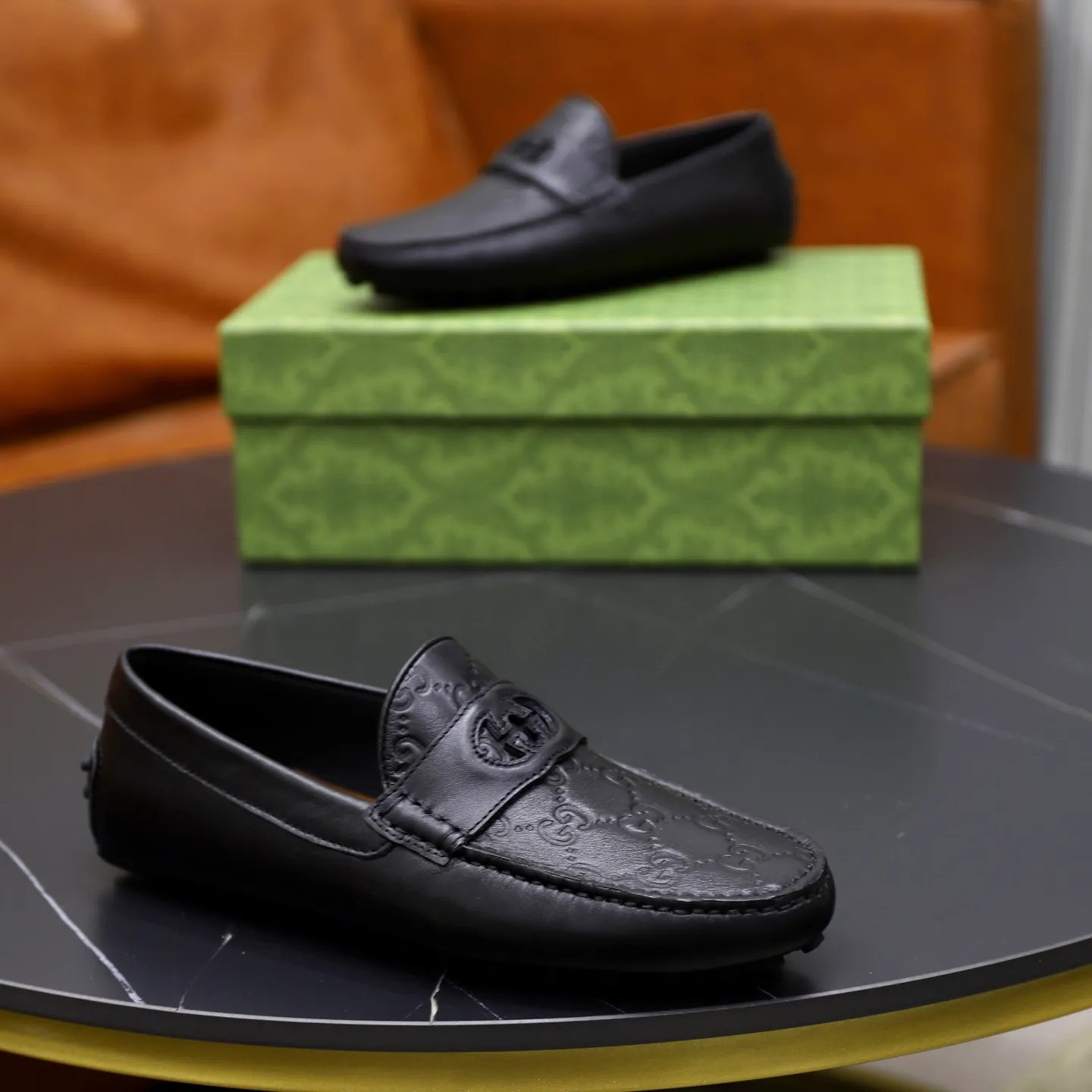 Ex-factory price: 460💰[GUCCI] Gucci ⚠️High-end men’s driving and pedal series ⚠️38-44 (customized for 45) ⚠️All original cowhide leather! Thick and soft! Made entirely of calfskin lining! Rubber sheet anti-slip beanie sole! Three-dimensional package technology! Fashionable and classic! Handicrafts! Original high quality! Feel free to compare!